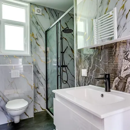 Holiday home 18 I 4 Persoons In Zennewijnen